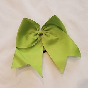 Green bow